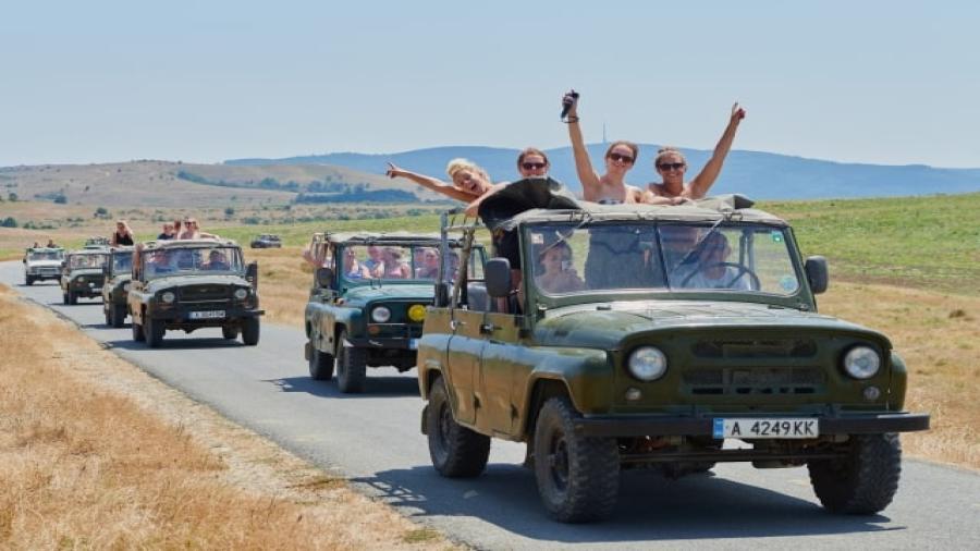 14-Jeep-Safari-Bulgarian-Hunting-Tours-Hunt-In-Bulgaria.jpg