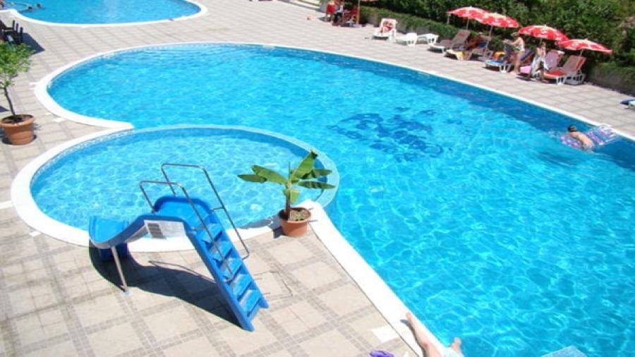 Palma_Swimming_pool.jpg