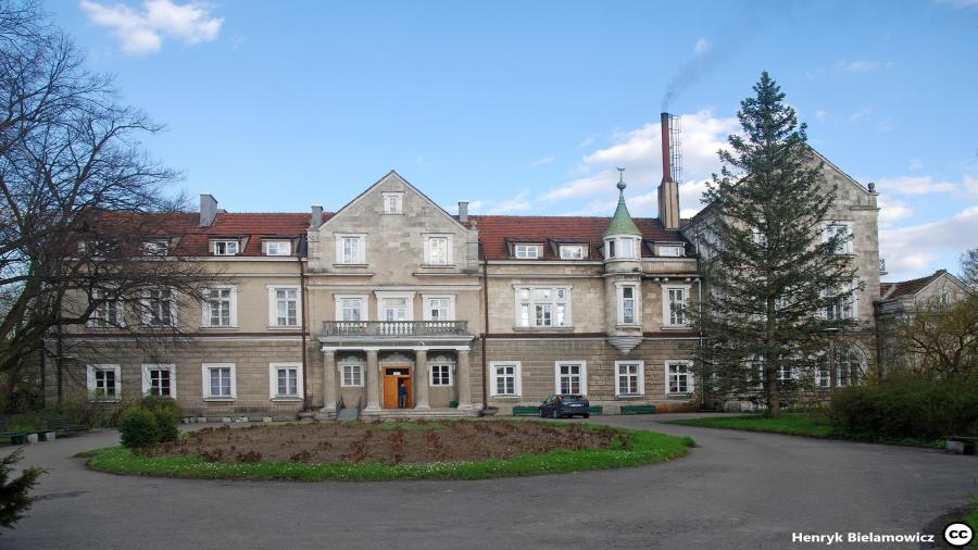 Horyniec zdrój - pałac cc Henryk Bielamowicz.jpg
