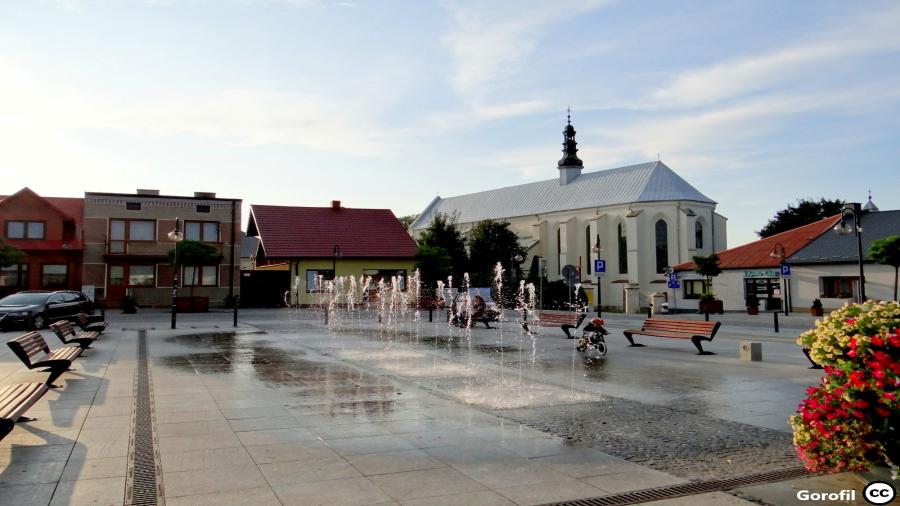 Bodzentyn rynek - cc Gorofil.jpg