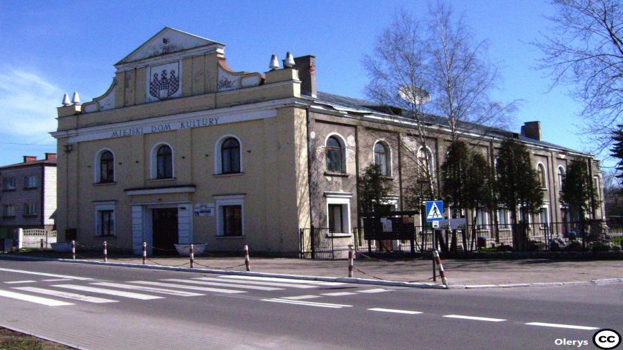 Żarki synagoga - cc Olerys.JPG