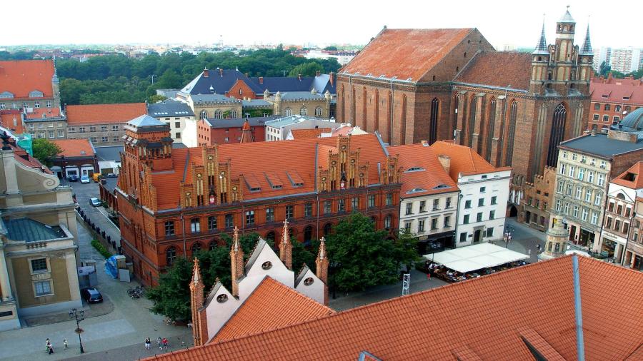 Toruń rynek.jpg